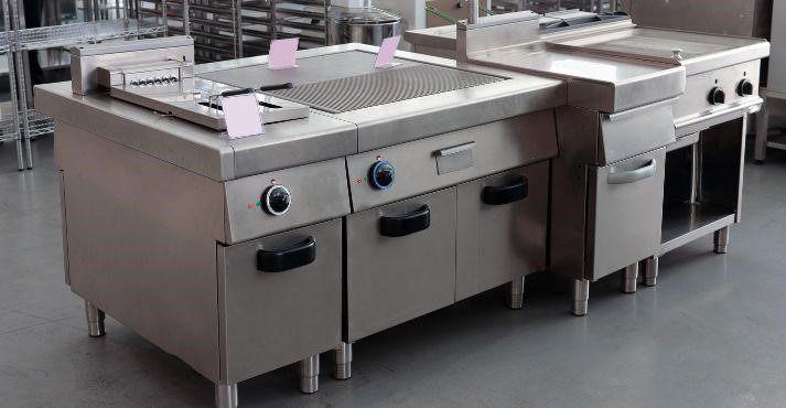 Professional-cooking-equipment-fryers-ovens-grill-top