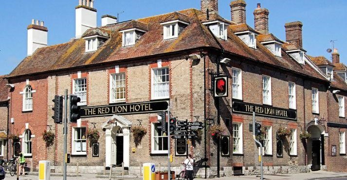The-red-lion-hotel-at-Dorset