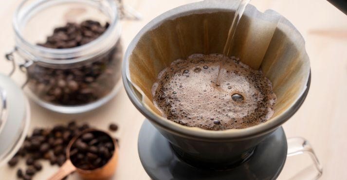 Flavor-extraction-during-making-of-pour-over-coffee