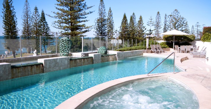 swimming-pool-and-jacuzzi